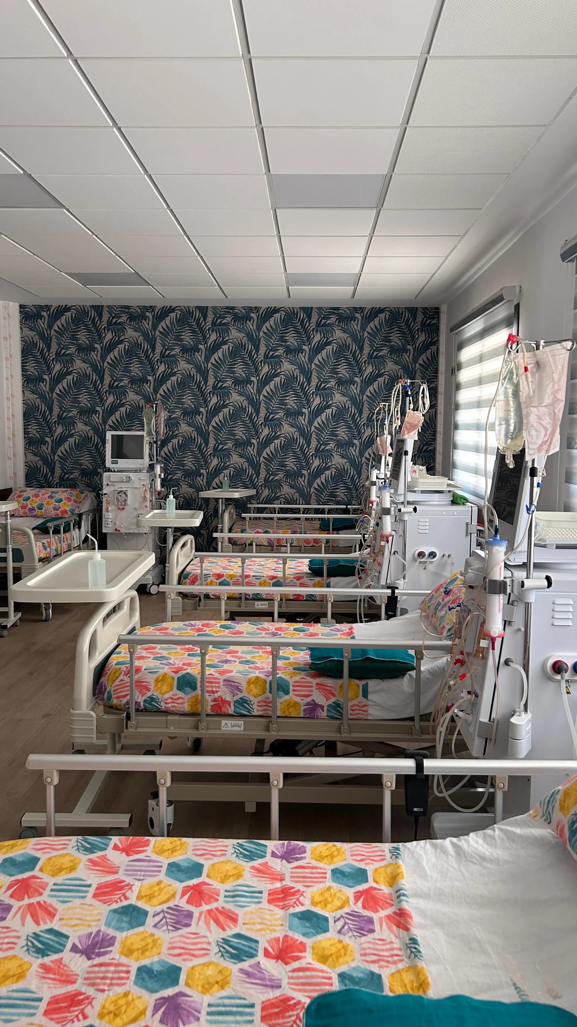 Salle de traitement de la Clinique de Néphrologie et d’hémodialyse Benabdellah